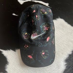 Nike hat, only worn a handful of times